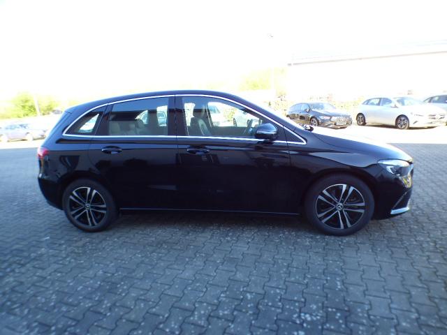Mercedes-Benz B-Klasse B 250 4M 8 