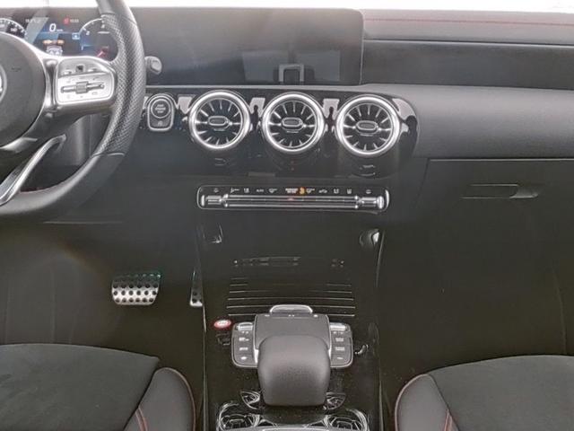 Mercedes-Benz CLA Shooting Brake 220 d SB Edition AMG Line Fahrassistenz Standheizung Kamera Keyless Go Ambientebeleuchtung Soundsystem LED High Performance 