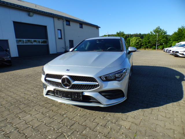 Mercedes-Benz CLA Shooting Brake 220 d SB Edition AMG Line Fahrassistenz Standheizung Kamera Keyless Go Ambientebeleuchtung Soundsystem LED High Performance 