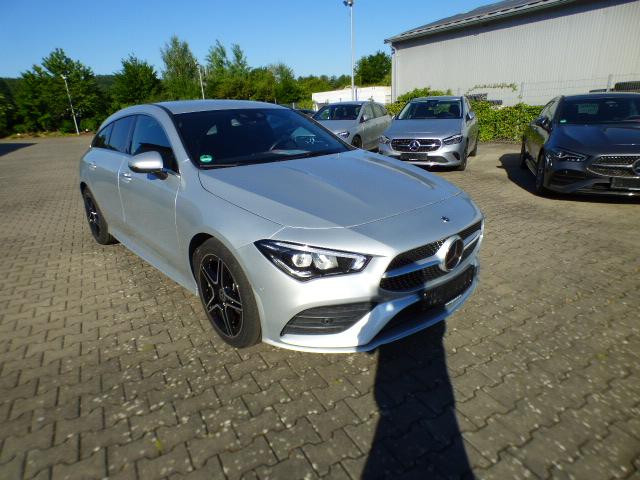 Mercedes-Benz CLA Shooting Brake 220 d SB Edition AMG Line Fahrassistenz Standheizung Kamera Keyless Go Ambientebeleuchtung Soundsystem LED High Performance 