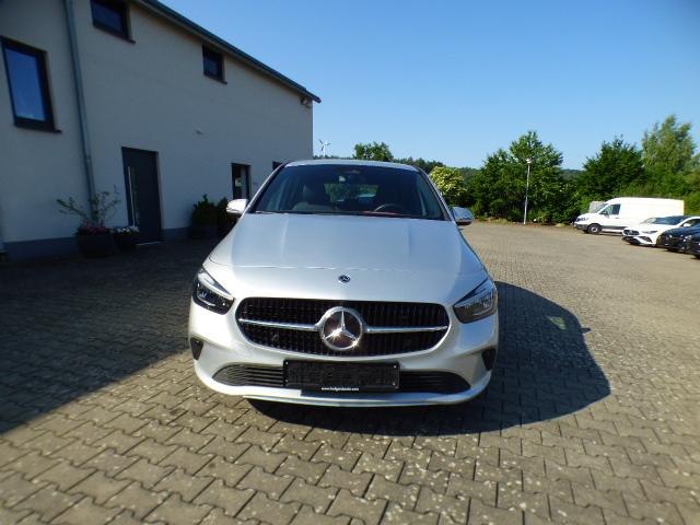 Mercedes-Benz B-Klasse B 180 Progressive Line Advanced Automatik Verkehrszeichen Assist Kamera EASY Pack LED High Performance MBUX 