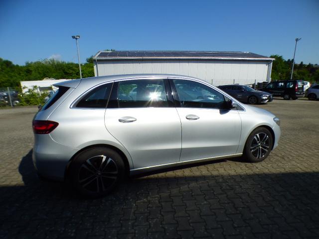Mercedes-Benz B-Klasse B 180 Progressive Line Advanced Automatik Verkehrszeichen Assist Kamera EASY Pack LED High Performance MBUX 