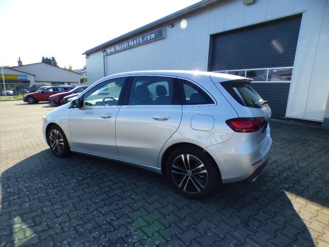 Mercedes-Benz B-Klasse B 180 Progressive Line Advanced Automatik Verkehrszeichen Assist Kamera EASY Pack LED High Performance MBUX 