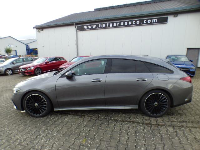 Mercedes-Benz CLA Shooting Brake 200 SB AMG Line Premium Anhängerkupplung 19 Zoll Burmester Sound Night Paket Winter LED High Performance Ambiente Kamera 
