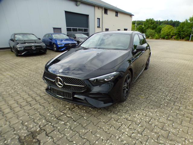Mercedes-Benz A-Klasse A 220 d AMG Line Advanced Plus Fahrassistenz Burmester Soundpaket Anhängerkupplung Night Paket Memory Multibeam LED Verkehrszeichen Assist Ambiente Modelljahr 2025 