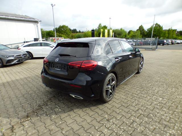 Mercedes-Benz A-Klasse A 220 d AMG Line Advanced Plus Fahrassistenz Burmester Soundpaket Anhängerkupplung Night Paket Memory Multibeam LED Verkehrszeichen Assist Ambiente Modelljahr 2025 