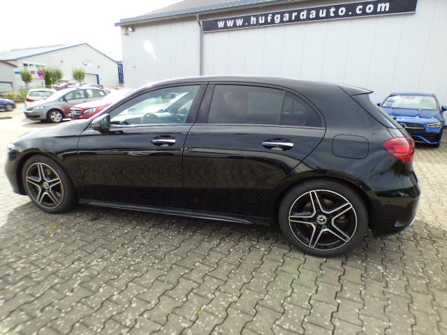 Mercedes-Benz A-Klasse A 220 d AMG Line Advanced Plus Fahrassistenz Burmester Soundpaket Anhängerkupplung Night Paket Memory Multibeam LED Verkehrszeichen Assist Ambiente Modelljahr 2025 