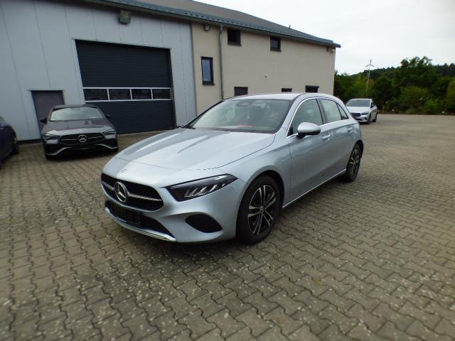 Mercedes-Benz A-Klasse A 200 Progressive Line Advanced Plus Anhängerkupplung Memory Verkehrszeichen Assist Winter Paket Ambientebeleuchtung LED 