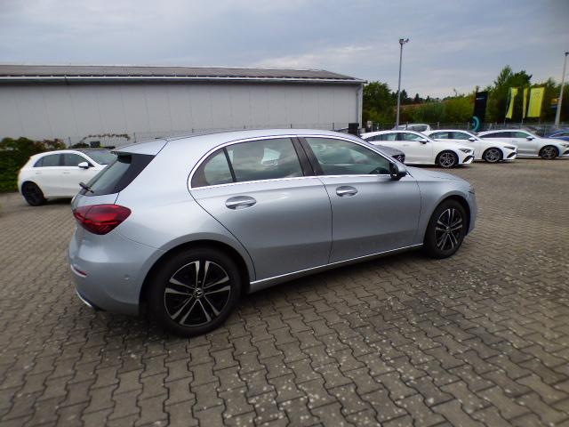Mercedes-Benz A-Klasse A 200 Progressive Line Advanced Plus Anhängerkupplung Memory Verkehrszeichen Assist Winter Paket Ambientebeleuchtung LED 