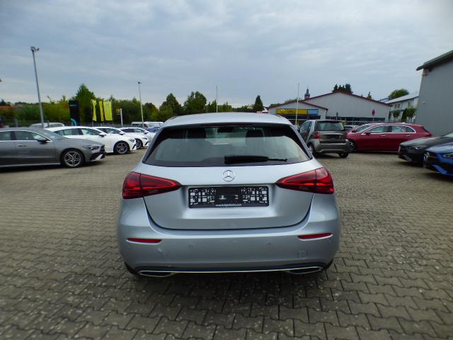 Mercedes-Benz A-Klasse A 200 Progressive Line Advanced Plus Anhängerkupplung Memory Verkehrszeichen Assist Winter Paket Ambientebeleuchtung LED 