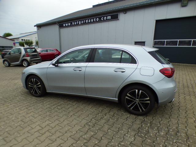 Mercedes-Benz A-Klasse A 200 Progressive Line Advanced Plus Anhängerkupplung Memory Verkehrszeichen Assist Winter Paket Ambientebeleuchtung LED 