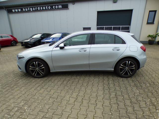 Mercedes-Benz A-Klasse A 200 Progressive Line Advanced Plus Anhängerkupplung Memory Verkehrszeichen Assist Winter Paket Ambientebeleuchtung LED 