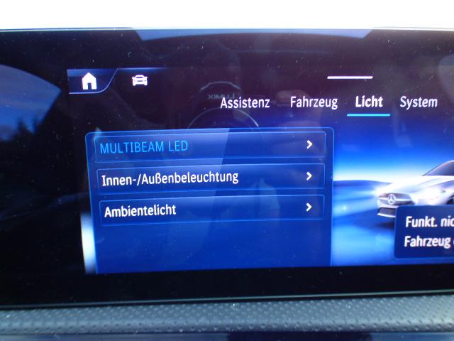 Mercedes-Benz CLA Shooting Brake 250 4M AMG line Premium Anhängerkupplung Verkehrszeichen AssistentMulibeam LED Fernlicht-Assistent Head-Up Display Panorama Schiebedach Totwinkel-Assistent Kamera Modeljahr 2025 
