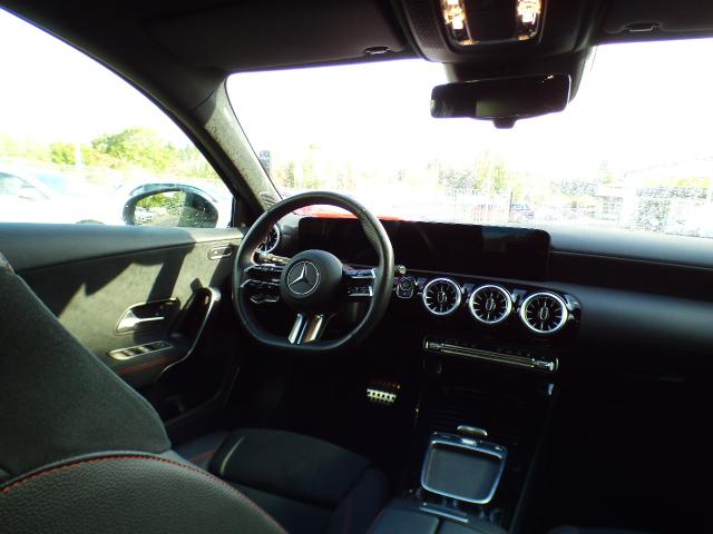 Mercedes-Benz A-Klasse A 200 AMG Line Premium Standheizung AHK Burmester Sound Winterpaket Kamera Totwinkelassistent Ambientebeleuchtung LED High Performance Modeljahr 2025 