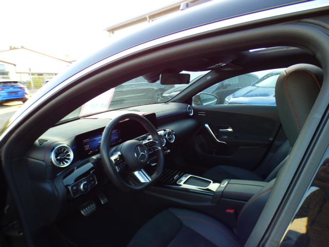 Mercedes-Benz CLA Shooting Brake 200 AMG Edition Line Panorama Schiebedach 19 Zoll Alu Multibeam LED Winter Paket Kamera Keyless Go Distronic Totwinkel Assistent Modeljahr 2025 