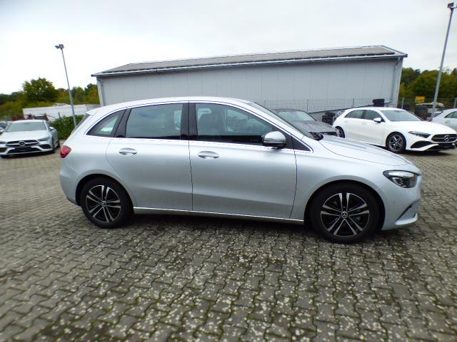 Mercedes-Benz B-Klasse B 180 Progressive Line Advanced Automatik Verkehrszeichen Assist Kamera EASY Pack LED High Performance MBUX 