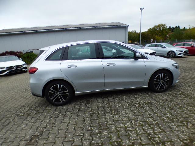 Mercedes-Benz B-Klasse B 180 Progressive Line Advanced Automatik Verkehrszeichen Assist Kamera EASY Pack LED High Performance MBUX 