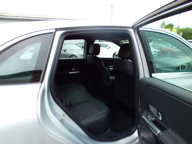 Mercedes-Benz B-Klasse B 180 Progressive Line Advanced Automatik Verkehrszeichen Assist Kamera EASY Pack LED High Performance MBUX 