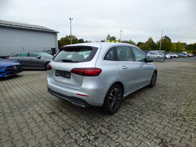 Mercedes-Benz B-Klasse B 180 Progressive Line Advanced Automatik Verkehrszeichen Assist Kamera EASY Pack LED High Performance MBUX 