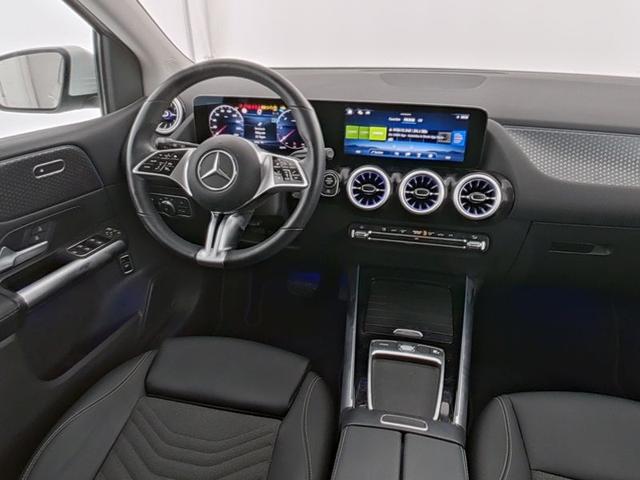 Mercedes-Benz B-Klasse B 200 d Line Advanced Anhängerkupplung Park-Paket 360 Grad Kamera Verkehrszeigen-Assist Winter-Paket Tot-Winkel-Assistent KEYLESS GO Ambientebeleuchtung HANDS FREE LED High Performance Aktiver Lenkassistent Distronic Modeljahr 2025 