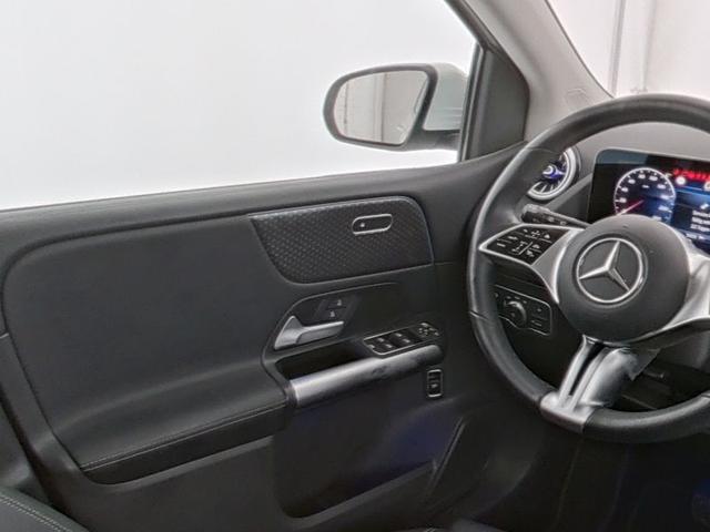 Mercedes-Benz B-Klasse B 200 d Line Advanced Anhängerkupplung Park-Paket 360 Grad Kamera Verkehrszeigen-Assist Winter-Paket Tot-Winkel-Assistent KEYLESS GO Ambientebeleuchtung HANDS FREE LED High Performance Aktiver Lenkassistent Distronic Modeljahr 2025 