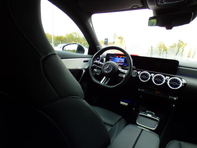 Mercedes-Benz CLA Shooting Brake 180 SB AMG Line Premium Leder-Paket Burmester Sound KEYLESS GO Kamera EASY Pack Ambientebeleuchtung HANDS FREE ACCES Totwinkelassistent Modeljahr 2025 ! 