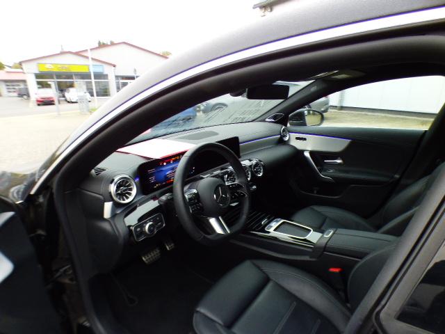 Mercedes-Benz CLA Shooting Brake 180 SB AMG Line Premium Leder-Paket Burmester Sound KEYLESS GO Kamera EASY Pack Ambientebeleuchtung HANDS FREE ACCES Totwinkelassistent Modeljahr 2025 ! 