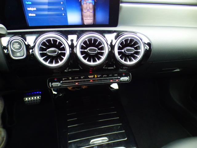 Mercedes-Benz CLA Shooting Brake 180 SB AMG Line Premium Leder-Paket Burmester Sound KEYLESS GO Kamera EASY Pack Ambientebeleuchtung HANDS FREE ACCES Totwinkelassistent Modeljahr 2025 ! 