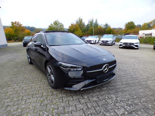 Mercedes-Benz CLA Shooting Brake 200 SB AMG Line Premium Verkehrszeichen Assist Smart Phone Integration Winter Paket Ambientebeleuchtung Keyless GO Totwinkel Assistent Panorama Schiebedach Kamera HANDS FREE ACCES Multibeam LED Modeljahr 2025 