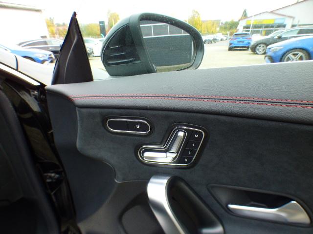 Mercedes-Benz CLA Shooting Brake 200 SB AMG Line Premium Verkehrszeichen Assist Smart Phone Integration Winter Paket Ambientebeleuchtung Keyless GO Totwinkel Assistent Panorama Schiebedach Kamera HANDS FREE ACCES Multibeam LED Modeljahr 2025 