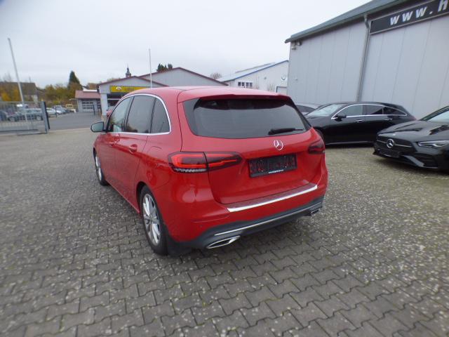 Mercedes-Benz B-Klasse B 200 d Automatik LED Scheinwerfer EASY Pack Media Display Anhängerkupplung 