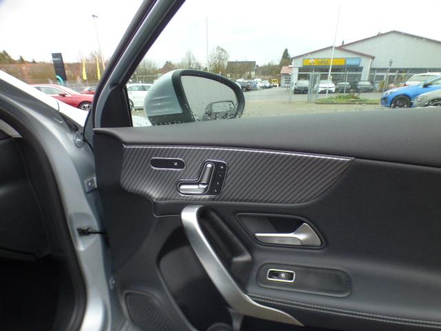 Mercedes-Benz A-Klasse A 200 d Progressive Line Advanced Plus Fahrassistenz Paket Standheizung Anh&auml;ngerkupplung Adaptives Fahrwerk GUARD 360 Kamera Sidebags im Fond Memory Leder Verkehrszeichenassist Ambiente Keyless Go Winterpaket Modeljahr 2025 Vollausstattung ! 