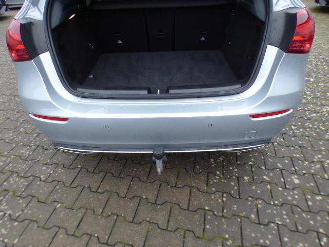 Mercedes-Benz A-Klasse A 200 d Progressive Line Advanced Plus Fahrassistenz Paket Standheizung Anh&auml;ngerkupplung Adaptives Fahrwerk GUARD 360 Kamera Sidebags im Fond Memory Leder Verkehrszeichenassist Ambiente Keyless Go Winterpaket Modeljahr 2025 Vollausstattung ! 
