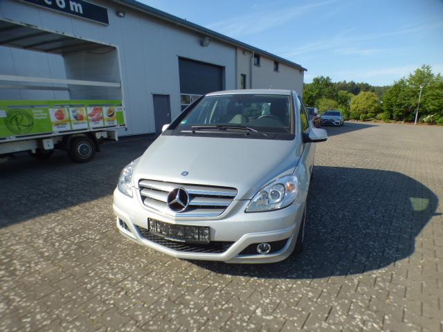 Mercedes-Benz B-Klasse B 180 CDi Automatik sehr wenig Kilometer 