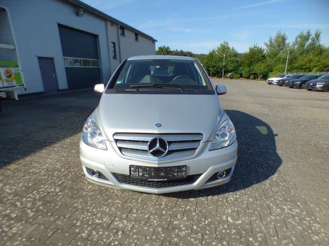 Mercedes-Benz B-Klasse B 180 CDi Automatik sehr wenig Kilometer 
