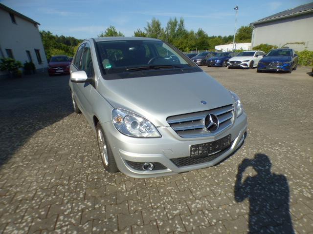 Mercedes-Benz B-Klasse B 180 CDi Automatik sehr wenig Kilometer 