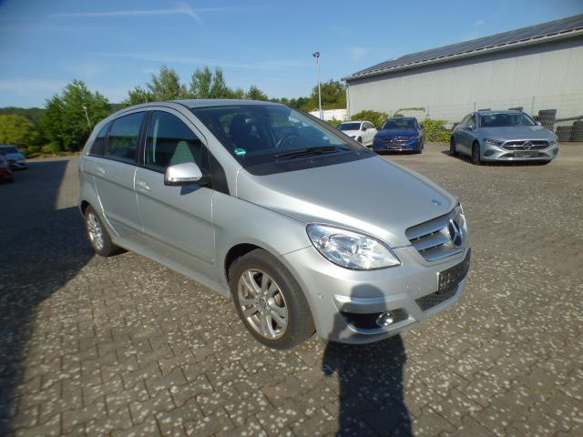 Mercedes-Benz B-Klasse B 180 CDi Automatik sehr wenig Kilometer 