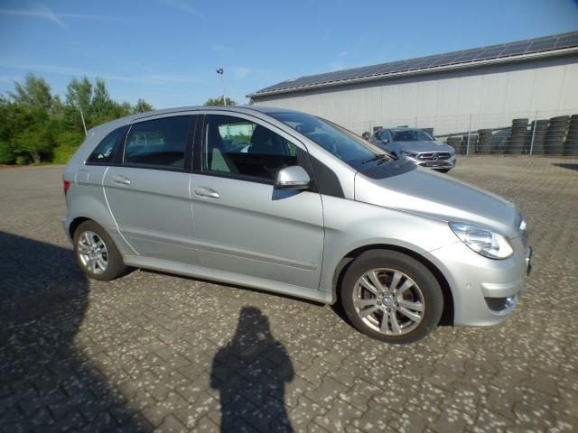 Mercedes-Benz B-Klasse B 180 CDi Automatik sehr wenig Kilometer 