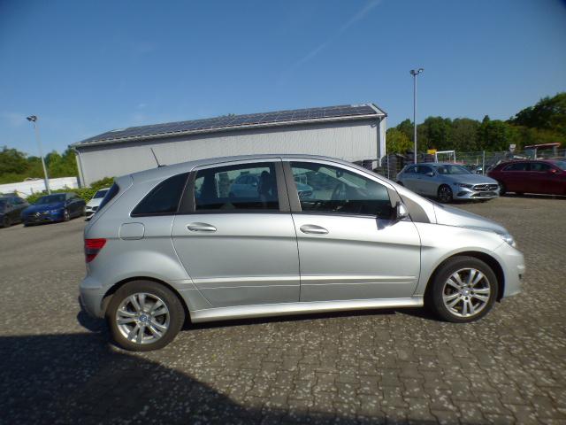 Mercedes-Benz B-Klasse B 180 CDi Automatik sehr wenig Kilometer 