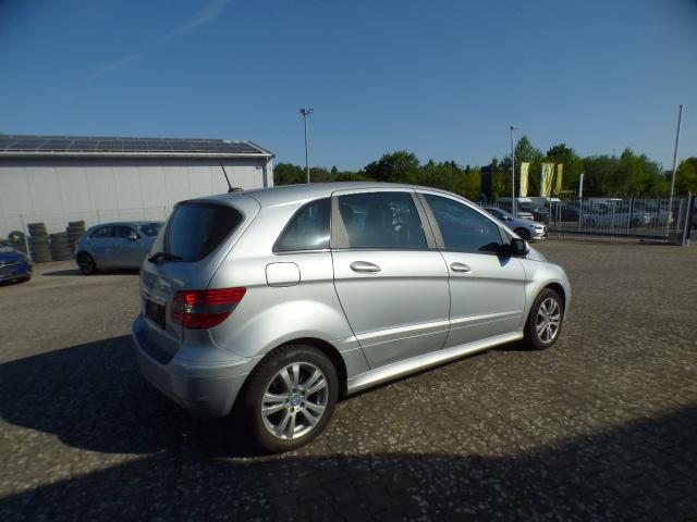 Mercedes-Benz B-Klasse B 180 CDi Automatik sehr wenig Kilometer 