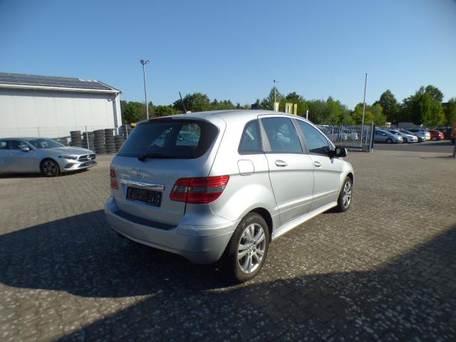 Mercedes-Benz B-Klasse B 180 CDi Automatik sehr wenig Kilometer 