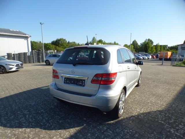 Mercedes-Benz B-Klasse B 180 CDi Automatik sehr wenig Kilometer 