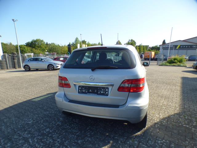 Mercedes-Benz B-Klasse B 180 CDi Automatik sehr wenig Kilometer 