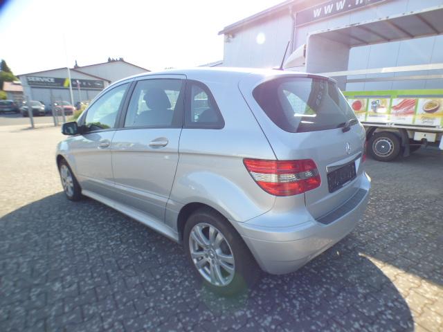 Mercedes-Benz B-Klasse B 180 CDi Automatik sehr wenig Kilometer 