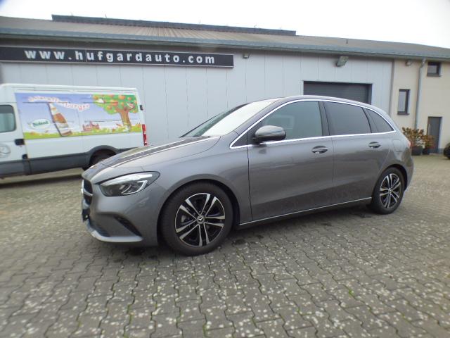 Mercedes-Benz B-Klasse B 200 Progressive Line Advanced Leder-Paket Fahrassistenz Paket Anh&auml;ngerkupplung 360 Grad Kamera Verkehrszeichen Assistent Winter Volldigitales Instrumenten Display Hybrid Antrieb mit 48-Volt Technologie Modeljahr 2026 