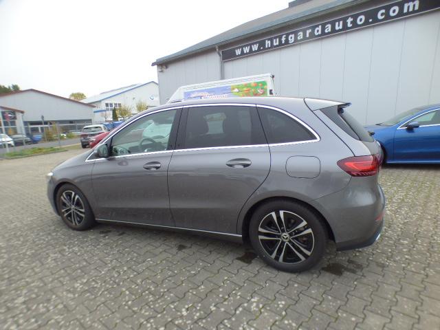 Mercedes-Benz B-Klasse B 200 Progressive Line Advanced Leder-Paket Fahrassistenz Paket Anh&auml;ngerkupplung 360 Grad Kamera Verkehrszeichen Assistent Winter Volldigitales Instrumenten Display Hybrid Antrieb mit 48-Volt Technologie Modeljahr 2026 