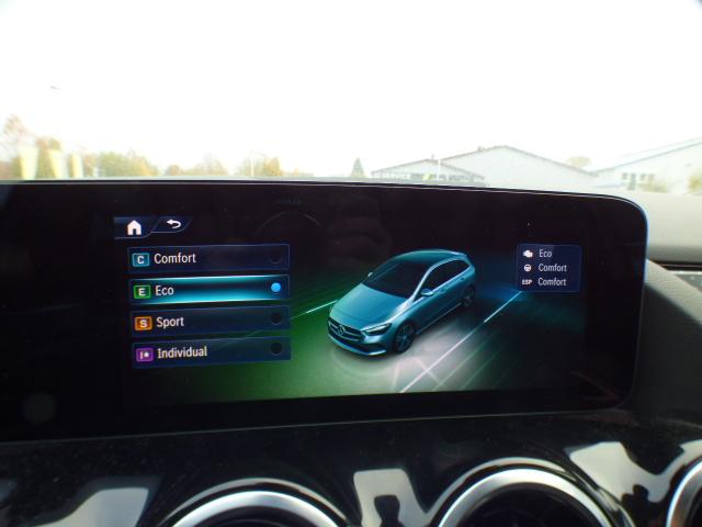 Mercedes-Benz B-Klasse B 200 Progressive Line Advanced Leder-Paket Fahrassistenz Paket Anh&auml;ngerkupplung 360 Grad Kamera Verkehrszeichen Assistent Winter Volldigitales Instrumenten Display Hybrid Antrieb mit 48-Volt Technologie Modeljahr 2026 