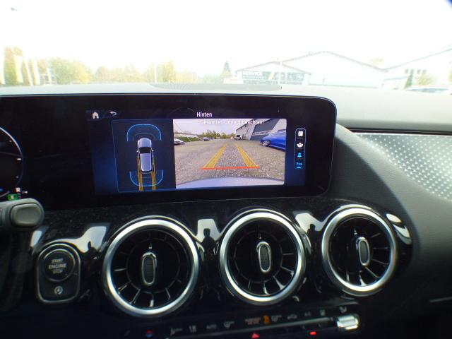 Mercedes-Benz B-Klasse B 200 Progressive Line Advanced Leder-Paket Fahrassistenz Paket Anh&auml;ngerkupplung 360 Grad Kamera Verkehrszeichen Assistent Winter Volldigitales Instrumenten Display Hybrid Antrieb mit 48-Volt Technologie Modeljahr 2026 