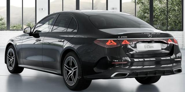 Mercedes-Benz E-Klasse Limousine AMG Line Exterieur LAGERND KURZFRISTIG LIEFERBAR ca. 3-4 WOCHEN 