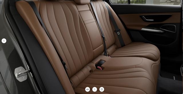 Mercedes-Benz E-Klasse Limousine AMG Line Exterieur LAGERND KURZFRISTIG LIEFERBAR ca. 3-4 WOCHEN 
